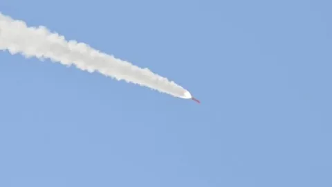 Suudi Arabistan açıkladı: Taif ve Yenbu'ya atılan füzeler imha edildi