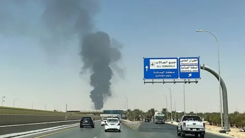 Suudi Arabistan'da 3 havalimanı birden vuruldu: Siviller hayatını kaybetti