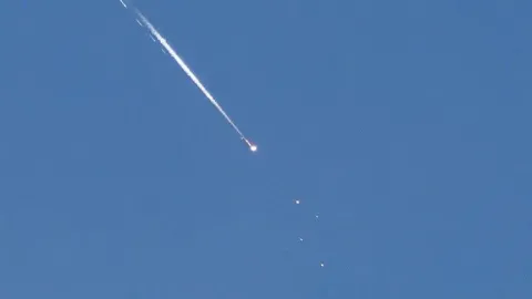 Suudi Arabistan'ın başkenti Riyad'da uyarı sonrası art arda patlamalar
