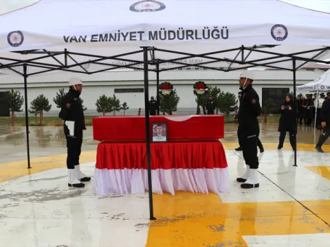 Şehit olan polis memuruna veda - fotoğraf 1