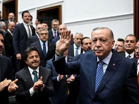 Parti tabanına mesaj: Cumhurbaşkanı Erdoğan’ın fon açıklamasındaki ayrıntıya dikkat çekti! Ahmet Hakan yazdı - fotoğraf 2