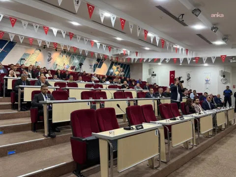 Başkan AKP’ye geçti; mecliste çoğunluk çıkmadı, oturum ertelendi - fotoğraf 2