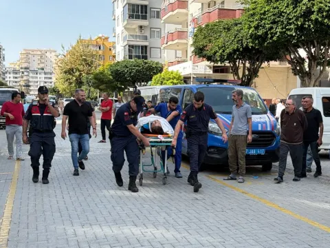 Kız kardeşini balkondan atıp, tabancayla yaşamına son verdi - fotoğraf 2