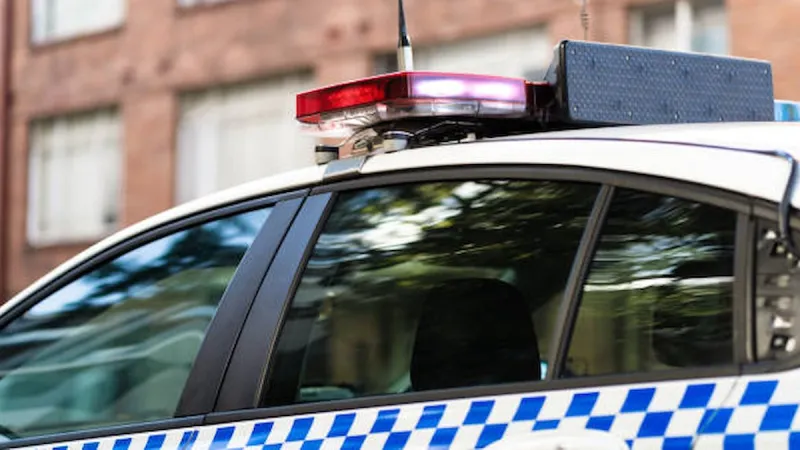 Sydney'de coşkulu karşılama kabusa dönüştü: Araç kalabalığın arasına daldı!