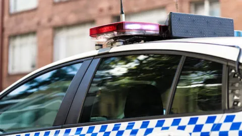 Sydney'de coşkulu karşılama kabusa dönüştü: Araç kalabalığın arasına daldı!
