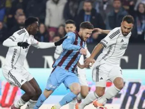 Trabzonspor'da Thomas Reis, Beşiktaş maçında ilk peşinde - fotoğraf 2