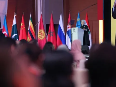 Emine Erdoğan ve Esra Albayrak'tan Özbekistan'da açıklamalar: Çocuklar bizim en önemli meselemiz - fotoğraf 5