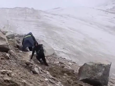 Ağrı Dağı'nda heyelan! Son anda kurtuldular! - fotoğraf 1