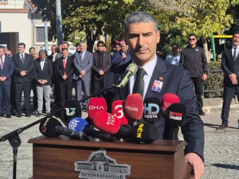 Valilik önünde İhsan Ayrancı’ya veda! Vali Naci Aktaş: Son derece kırgınım, kızgınım - fotoğraf 3