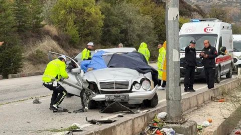 Takla atan otomobilde can pazarı: 1 ölü, 4 yaralı
