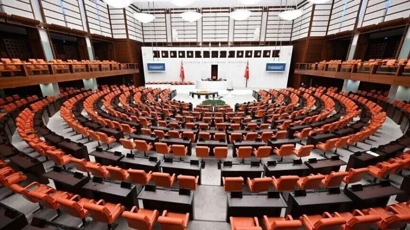 Tarih belli oldu, AK Parti TBMM'ye sunacak... Fon tasfiyesi için 10 maddelik hazırlık