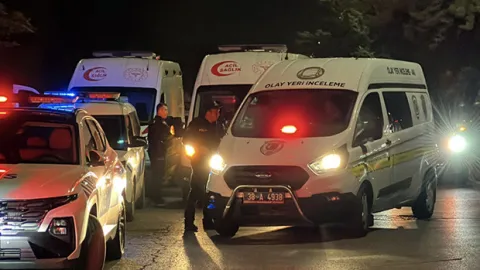 Tartıştığı babasını defalarca bıçaklayarak öldürdü