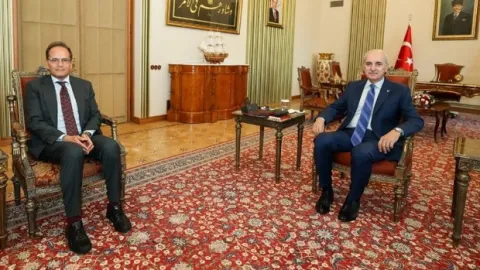 TBMM Başkanı Kurtulmuş, İtalya'nın Ankara Büyükelçisi Manzo'yu kabul etti