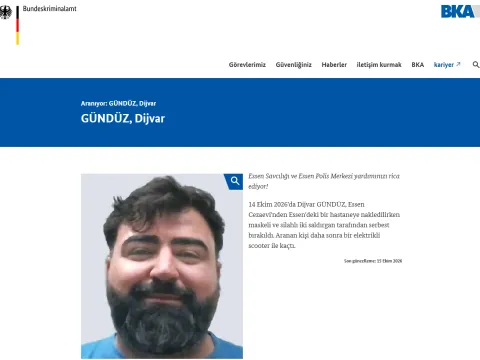 Gardiyanları kelepçeleyip, uyuşturucu baronunu hastaneden scooterla kaçırdılar - fotoğraf 1