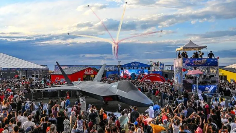 TEKNOFEST Güneydoğu'da son gün heyecanı: Türk Yıldızları yeniden gökyüzünde