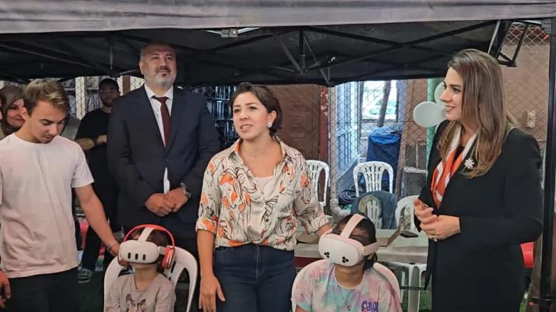 Teknoloji İle Büyüyen Gençler Geleceğin Umut Işığı