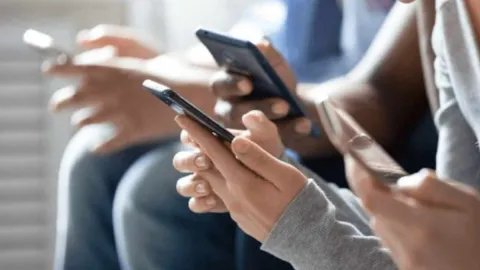 Telefonlara SMS gitmeye başladı: Ekrana dokunmasanız bile cihazı anında kilitleyecek