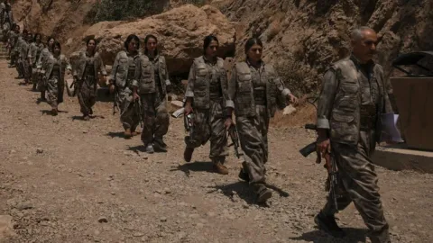 Terör örgütü PKK elebaşları için ülke aranıyor!
