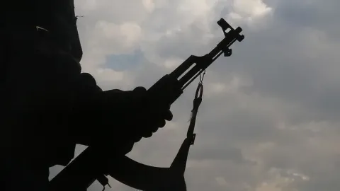 Terör örgütü PKK'nın Sincar'daki uzantısı silah bırakarak Irak ordusuyla entegre ediliyor