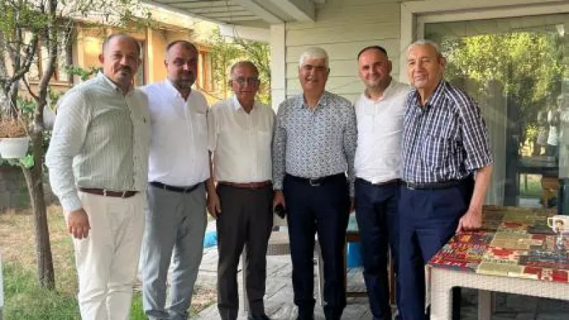 Terziler Odası’nın Duayen Başkanı Ruşen Akyüz’e Vefa Ziyareti