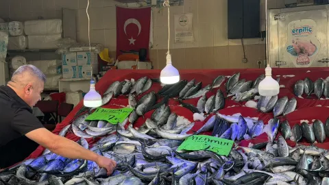 Tezgahlar bereketli. Fiyatı düştü, yüzler güldü