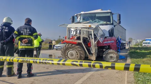 Tokat’ta kavşakta can pazarı Askeri malzeme taşıyan TIR'la traktör çarpıştı: 1 ölü, 1 yaralı