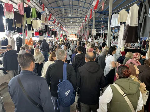 Bulgar turistler yeniden kente gelmeye başladı: 'Arabamızı doldurduk, burası çok ucuz' - fotoğraf 4