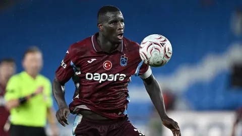 Trabzon'a şok! Onuachu golünü attı sakatlandı