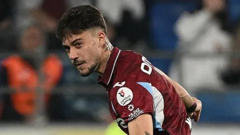 Trabzonspor'da Muçi, takım arkadaşlarını asiste boğdu