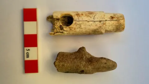 Troya'da 2800 yıllık kemik fülüt bulundu