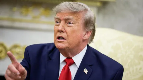 Trump, Hürmüz'den son dönemde inanılmaz miktarda petrol taşındığını söyledi