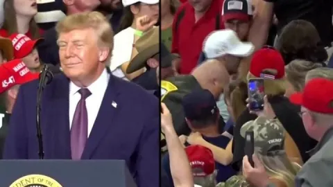 Trump'ın mitinginde Epstein protestosu!