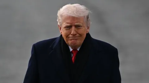 Trump’tan Beyaz Saray Sözcüsü’nün görevden ayrılabileceği sinyali