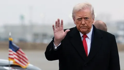 Trump'tan İran'a suçlama: Seçim öncesi petrol fiyatlarını yükseltmeye çalışıyorlar