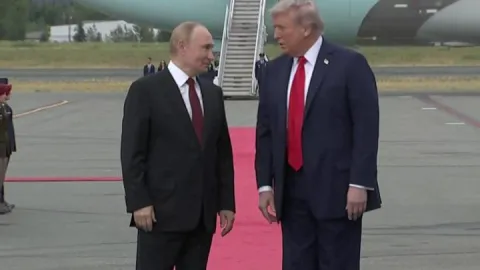 Trump’tan Putin’e 60 günlük süre! Zelenski’den sert çıkış
