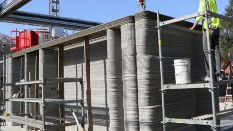 Tuğla veya beton tarih oluyor: Artık 48 saatte ev inşa ediliyor