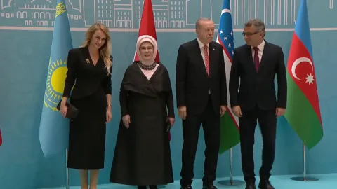 Türk Devletleri Teşkilatı Zirvesi. Cumhurbaşkanı Erdoğan liderleri karşıladı