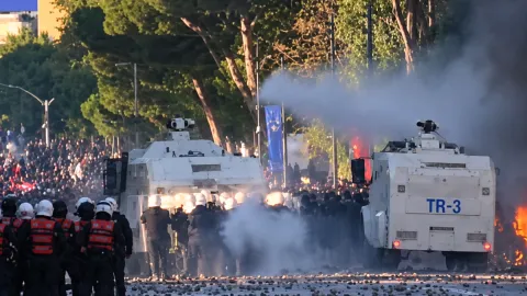 Türk TOMA'ları Arnavutluk'taki olaylara müdahaleye gitti