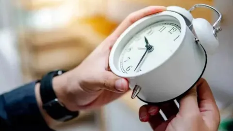 Türkiye dahil dünya için tarih verildi: Tüm saatler değişiyor