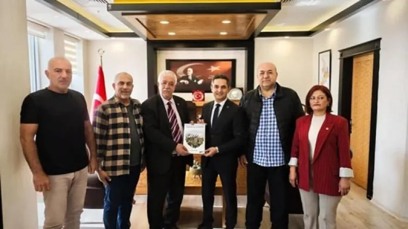 Türkiye Gazeteciler Cemiyeti Üyelerinden Defne Kaymakamı Oğuz Cem Murat’a Ziyaret 