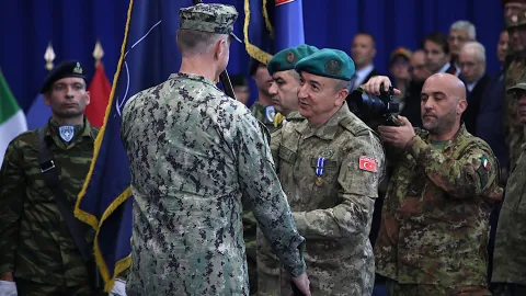 Türkiye, NATO'nun Kosova'daki Barış Gücü KFOR'un komutasını İtalya'ya devretti