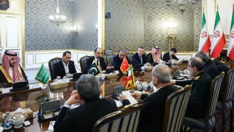 Türkiye, Suudi Arabistan, Pakistan ve İran arasındaki dörtlü toplantının sonuç bildirgesi yayımlandı