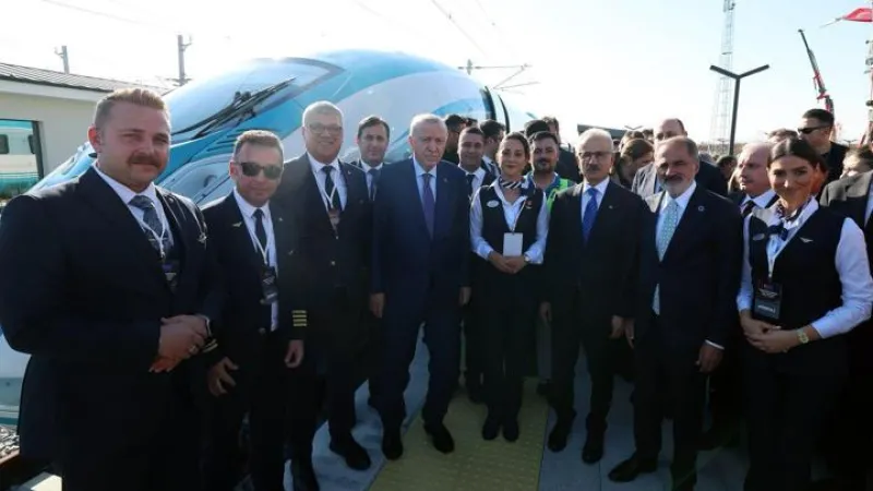 Türkiye’nin en yeni hızlı tren hattında seferler başladı