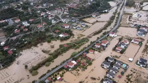 Türkiye'nin tatil cenneti felaketi yaşıyor: Muğla'da evler, iş yerleri ve tarım arazileri su altında kaldı