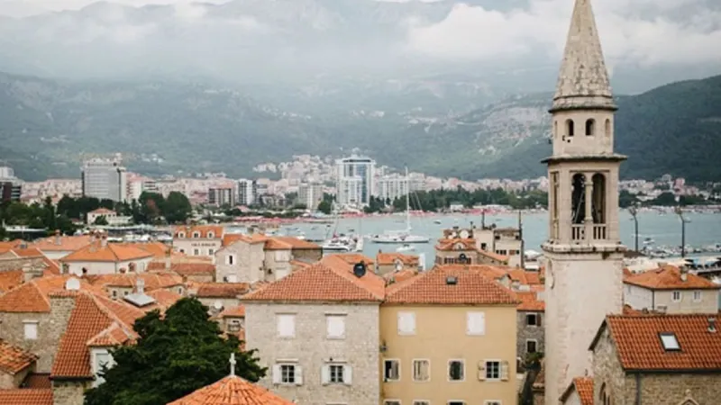 Türkler elinde avucunda ne varsa satıp kaçıyor: Ünlü tatil beldesinde emlak piyasası çöktü