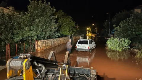 Turuncu kodlu uyarı verilmişti. 15 gün sonra aynı kabus, dereler taştı, sele teslim oldu