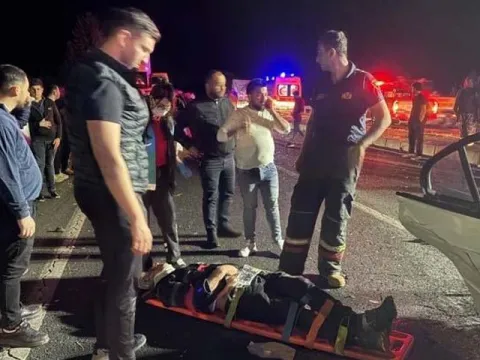 Kazaya müdahale sırasında ikinci kaza! Alkollü sürücü dehşet saçtı: 1'i ağır 12 yaralı - fotoğraf 5