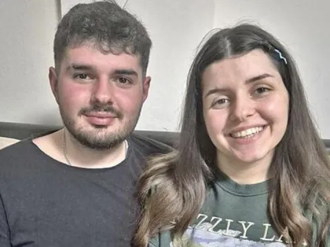 Gözyaşları sel oldu... Yan yana gömüldüler - fotoğraf 1