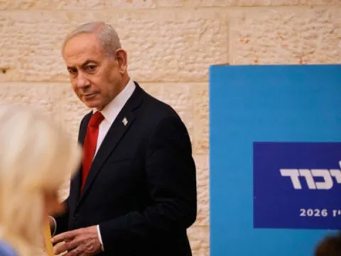 Eski İsrail Başbakanı: Netanyahu savaşa zemin hazırlıyor - fotoğraf 1