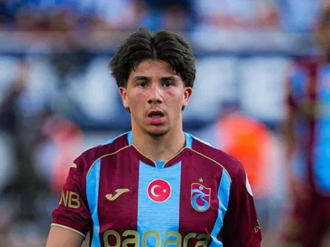 Trabzonspor’da Thomas Reis kararını verdi: Bouchouari ve Mendy... - fotoğraf 1